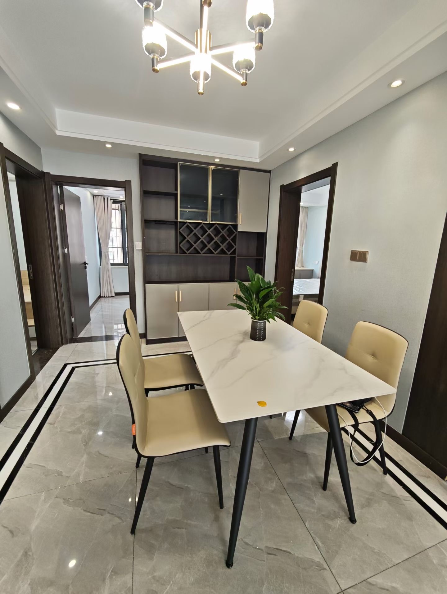 鸿基豪庭 4-2-1 房源图片